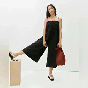 EUC Everlane The Flowy Jumpsuit Overall Palazzo Wide Leg Oversized Black Pockets